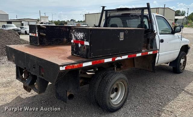 Image of Dodge Ram 3500 equipment image 4