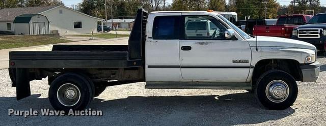 Image of Dodge Ram 3500 equipment image 3