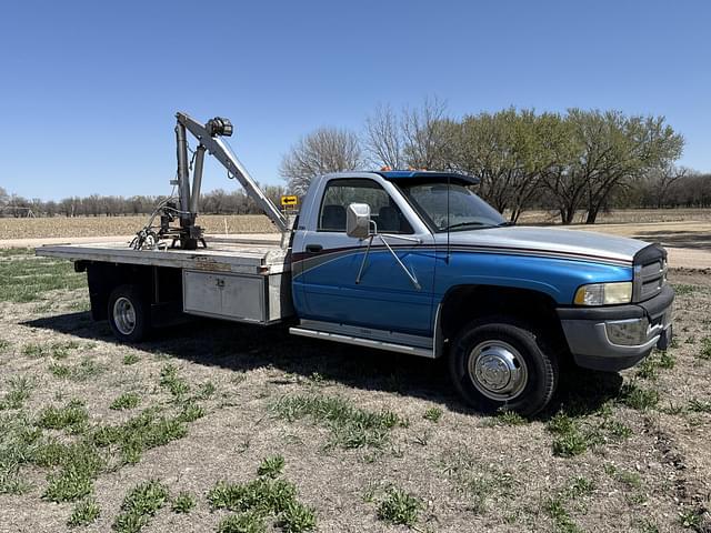 Image of Dodge Ram 3500 equipment image 1