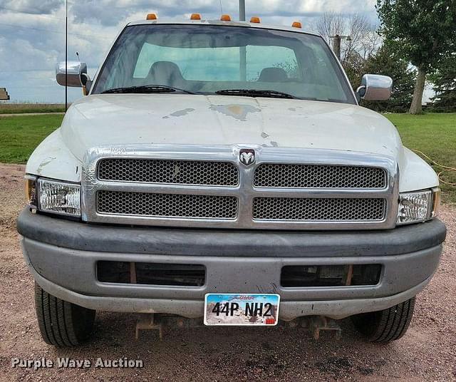 Image of Dodge Ram 3500 equipment image 1