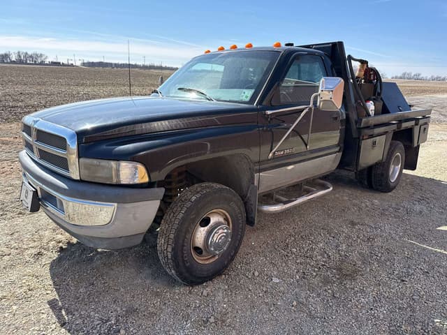 Image of Dodge Ram 3500 equipment image 4