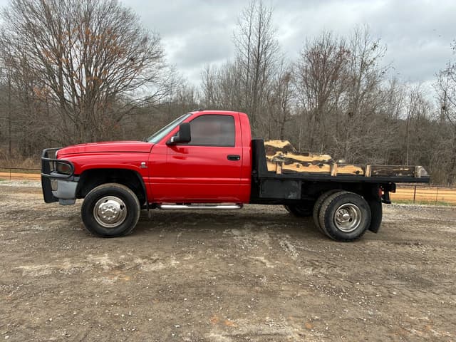 Image of Dodge Ram 3500 equipment image 4