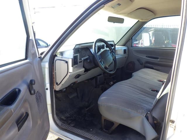 Image of Dodge Ram 3500 equipment image 4