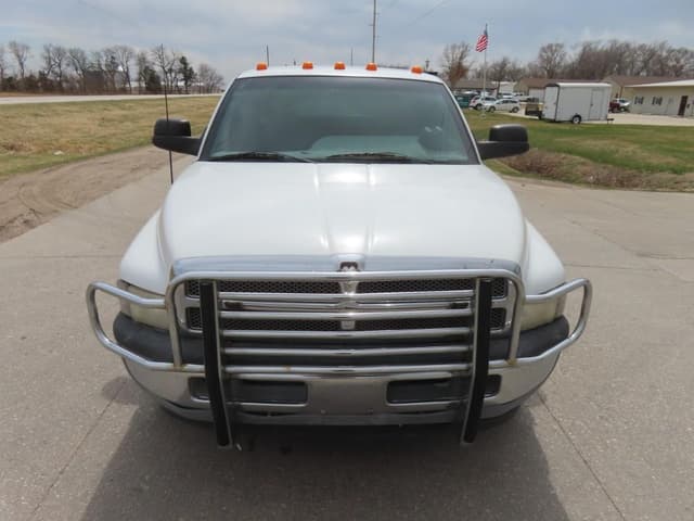 Image of Dodge Ram 3500 equipment image 2