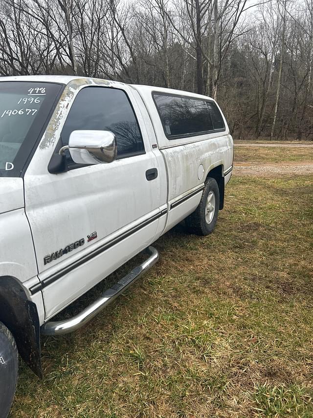 Image of Dodge Ram 1500 equipment image 2