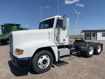 Main image Freightliner FLD120