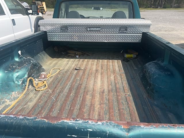 Image of Ford F-150 equipment image 4