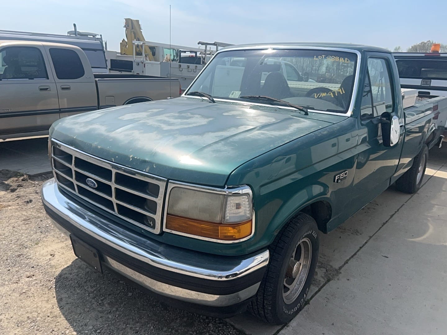 1996 Ford F-150 Equipment Image0