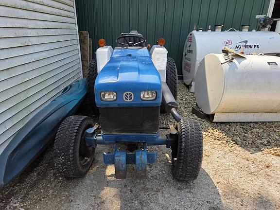 Image of Ford 1520 equipment image 3