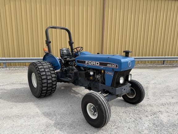 1996 Ford 4630 Equipment Image0