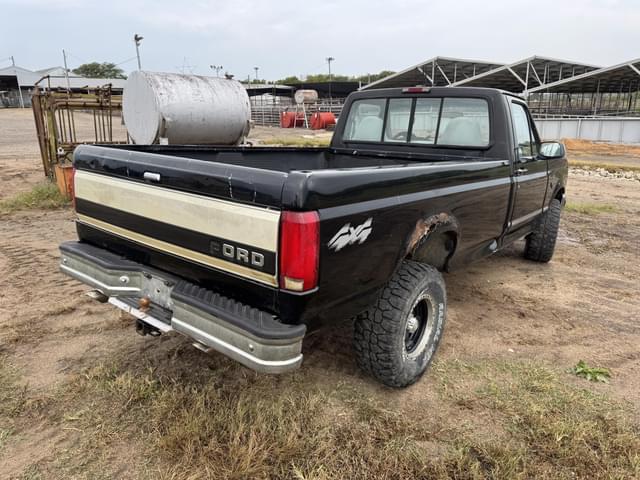 Image of Ford F-150 equipment image 2
