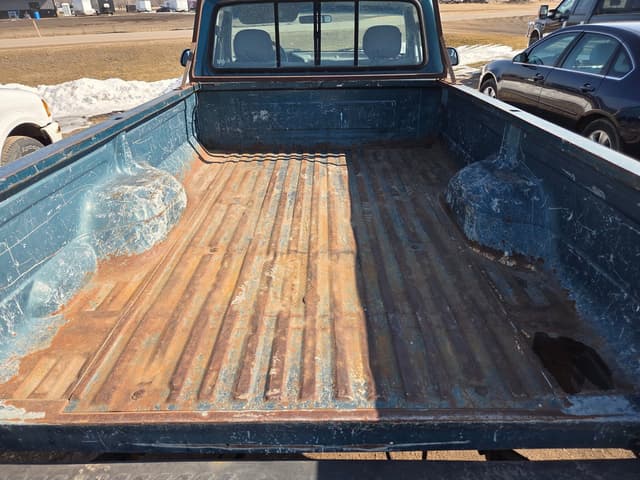 Image of Ford F-150 equipment image 4