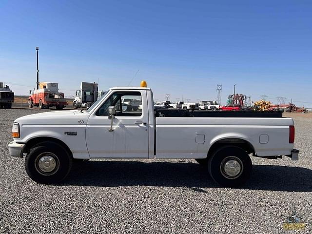 Image of Ford F-250 equipment image 1