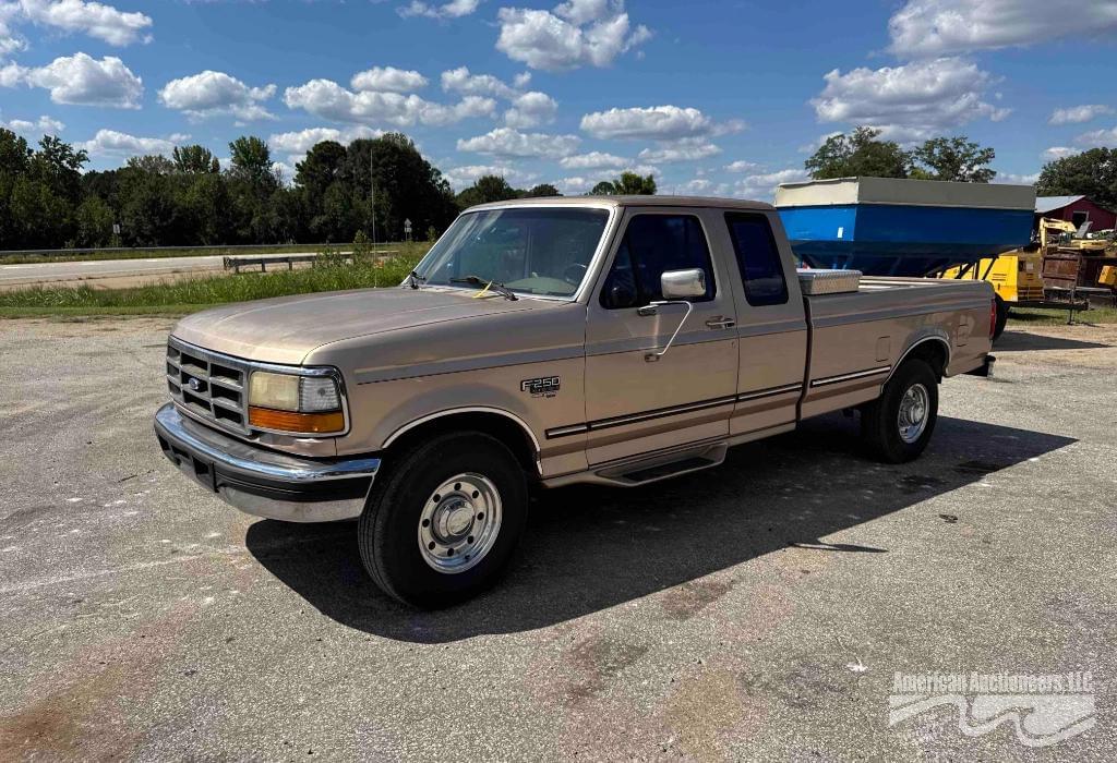 Image of Ford F-250 Primary image