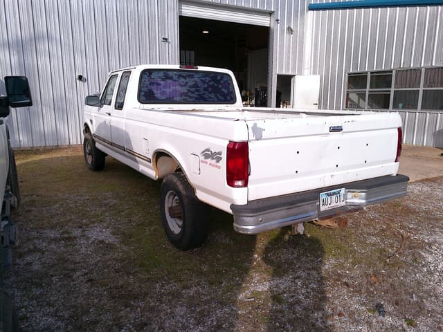 Image of Ford F-250 equipment image 2