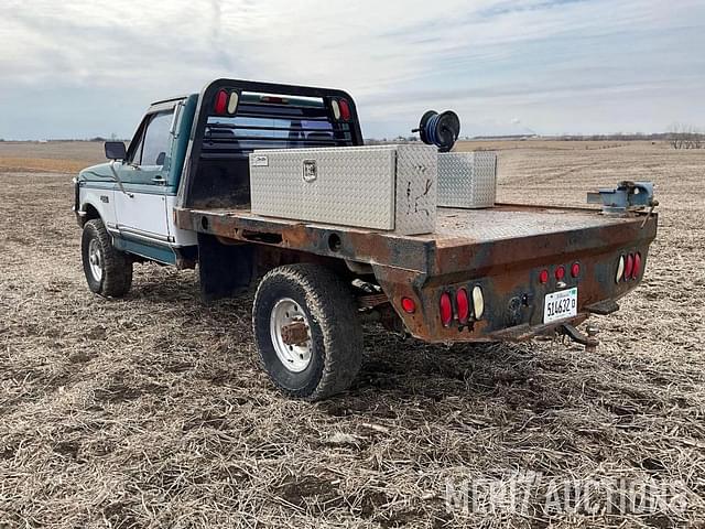 Image of Ford F-250 equipment image 3