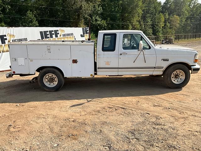 Image of Ford F-250 equipment image 3