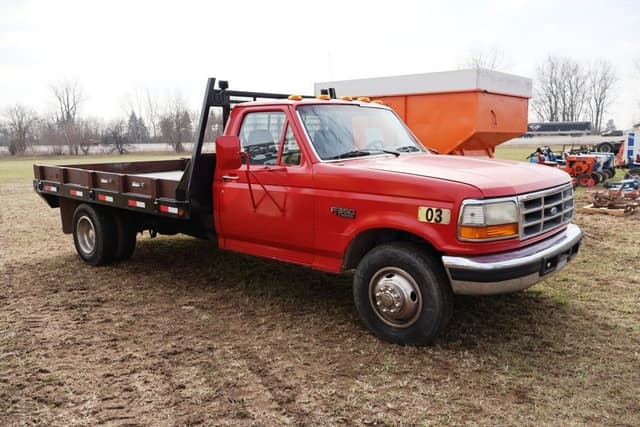 Image of Ford F-350 equipment image 1