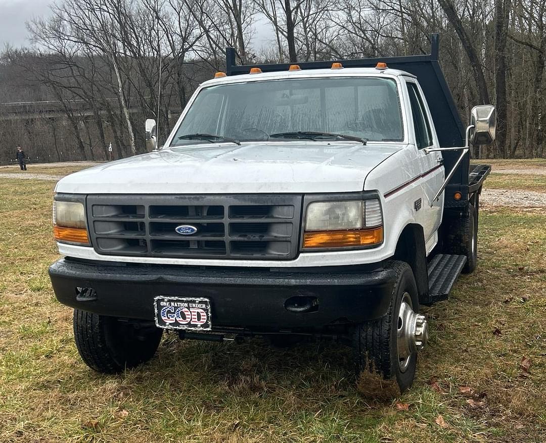 Image of Ford F-350 Primary image