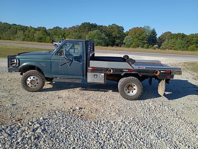 Image of Ford F-350 equipment image 4