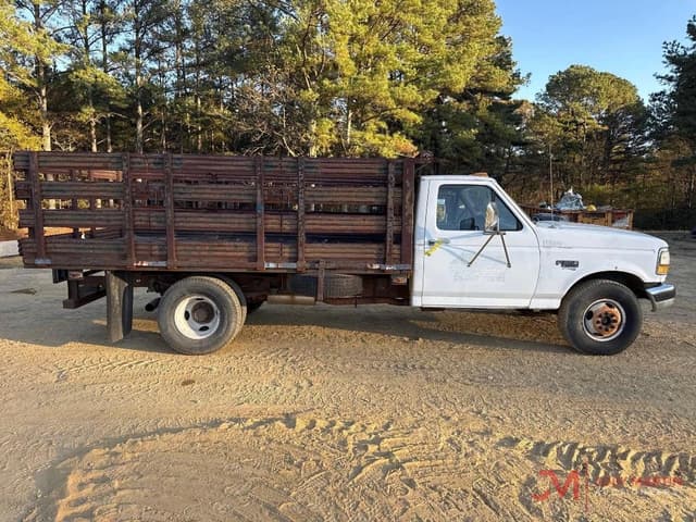 Image of Ford F-350 equipment image 1
