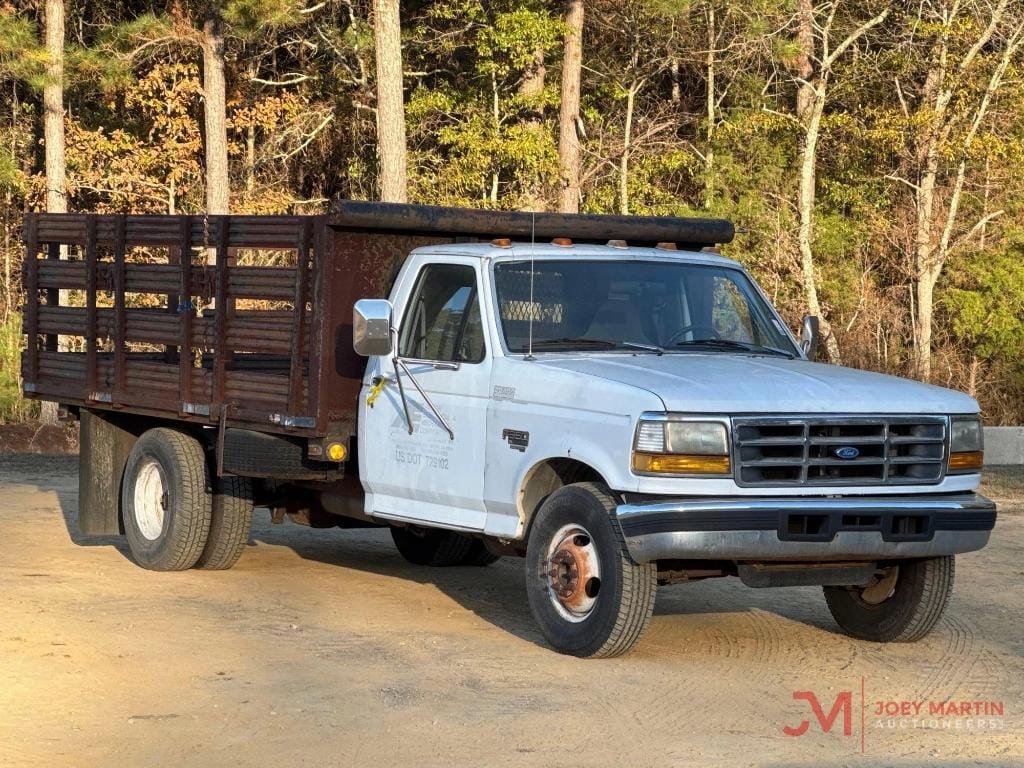1996 Ford F-350 Equipment Image0