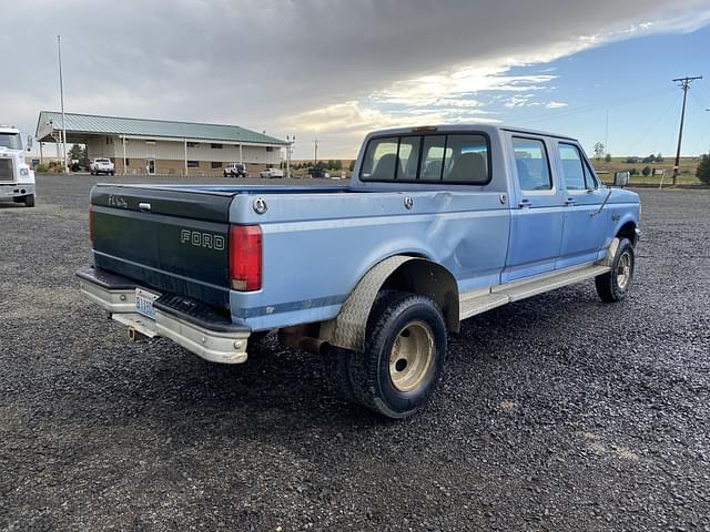 Image of Ford F-350 equipment image 4