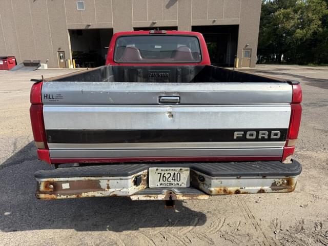 Image of Ford F-350 equipment image 3
