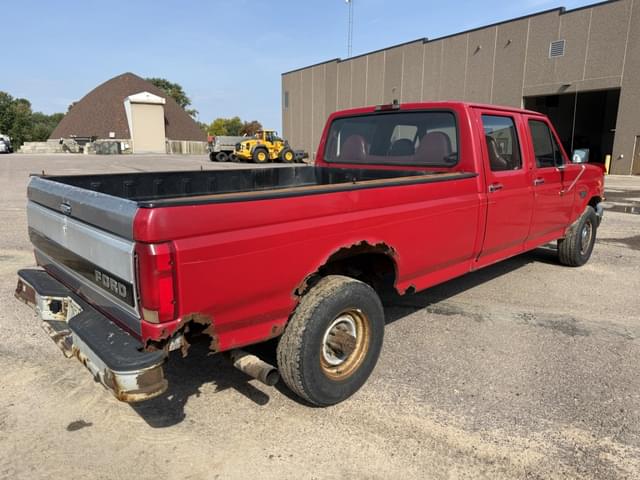 Image of Ford F-350 equipment image 4