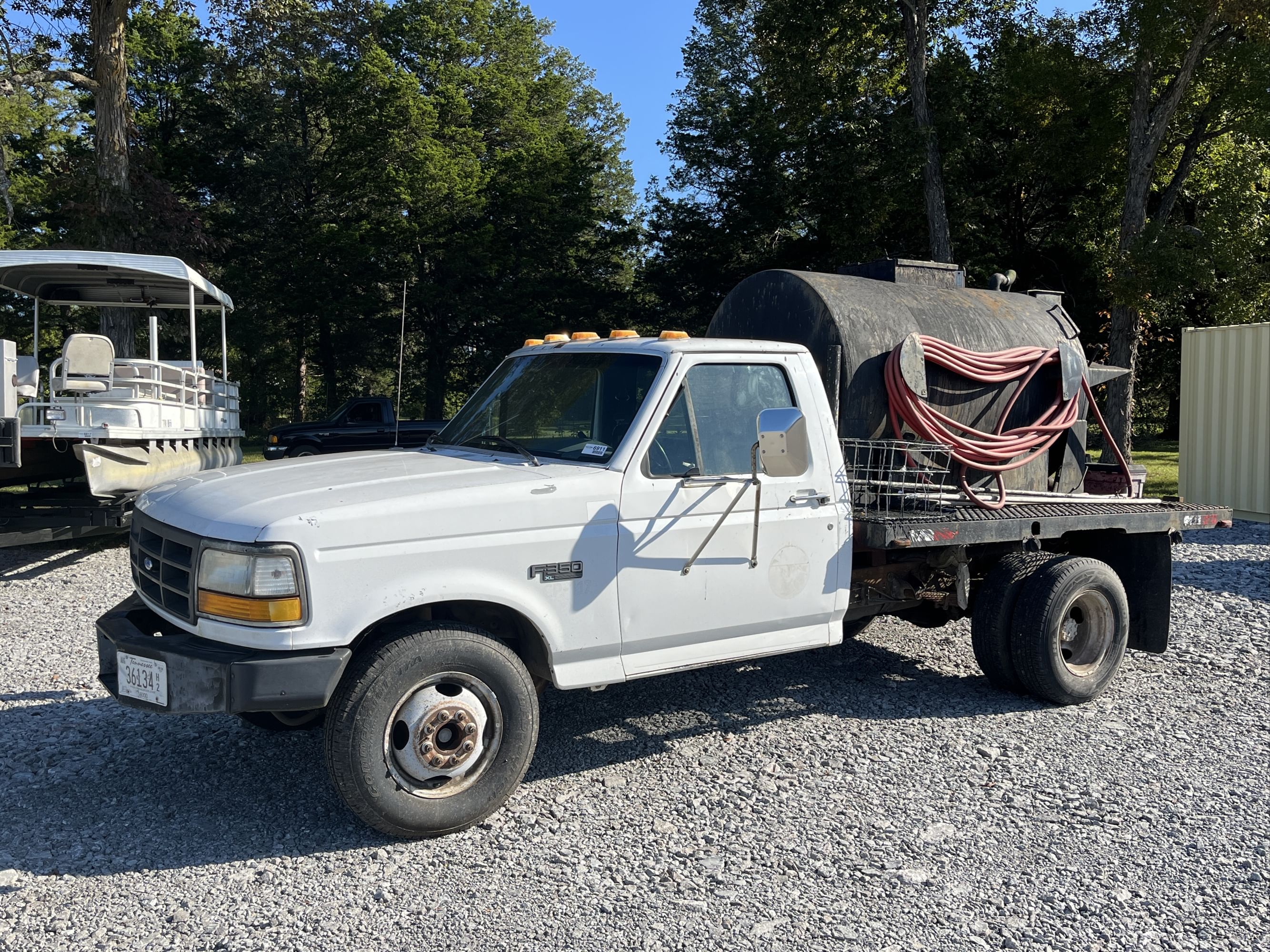 1996 Ford F-350 Equipment Image0
