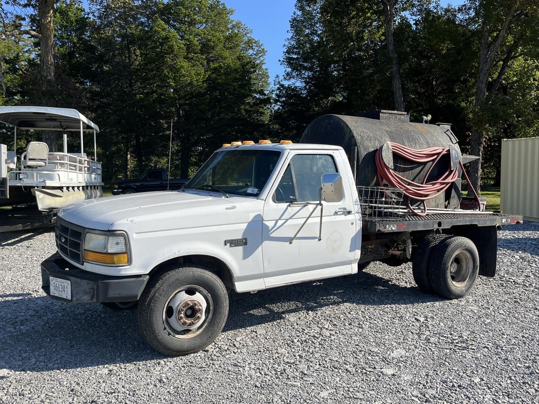 Image of Ford F-350 Primary image