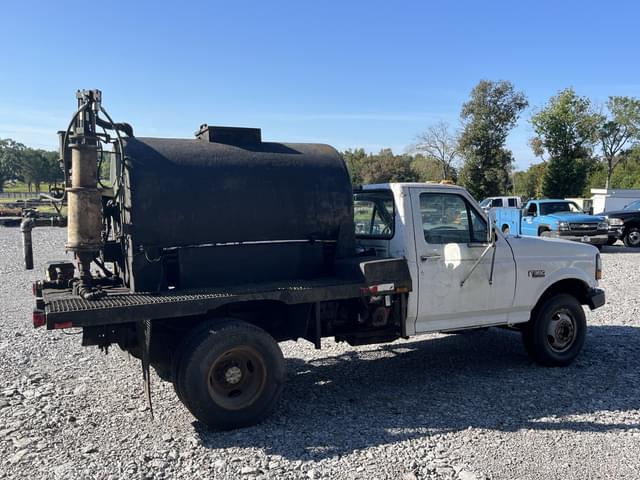Image of Ford F-350 equipment image 2