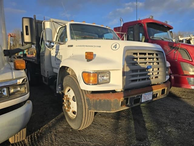 Image of Ford F-800 equipment image 2