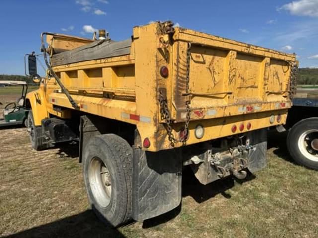 Image of Ford F-800 equipment image 3
