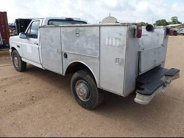 Image of Ford F-250 equipment image 4