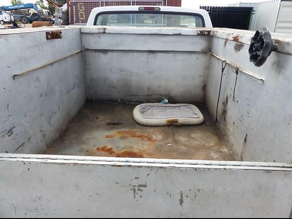 Image of Ford F-250 equipment image 3