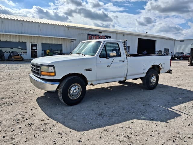 Image of Ford F-250 equipment image 1