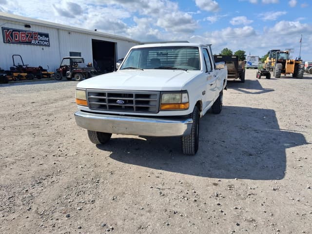 Image of Ford F-250 equipment image 2