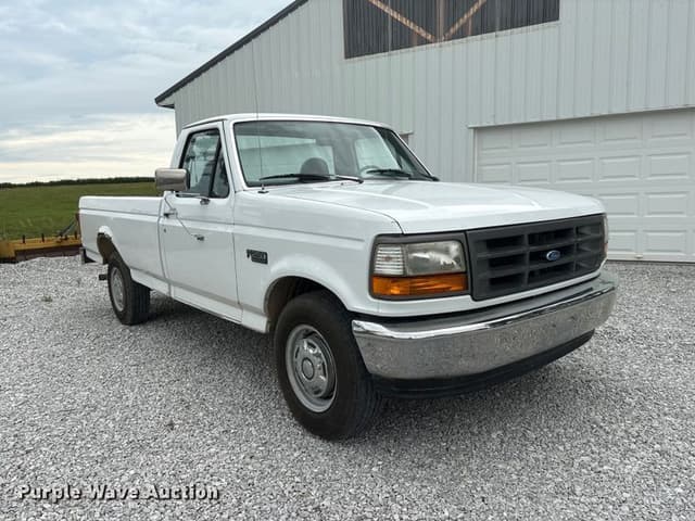 Image of Ford F-250 equipment image 2