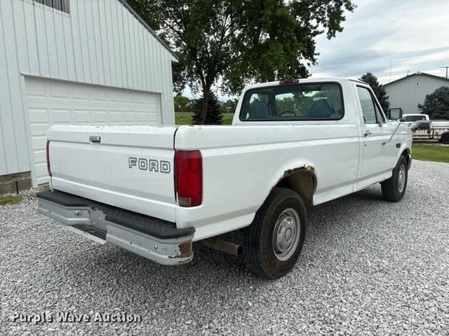 Image of Ford F-250 equipment image 4