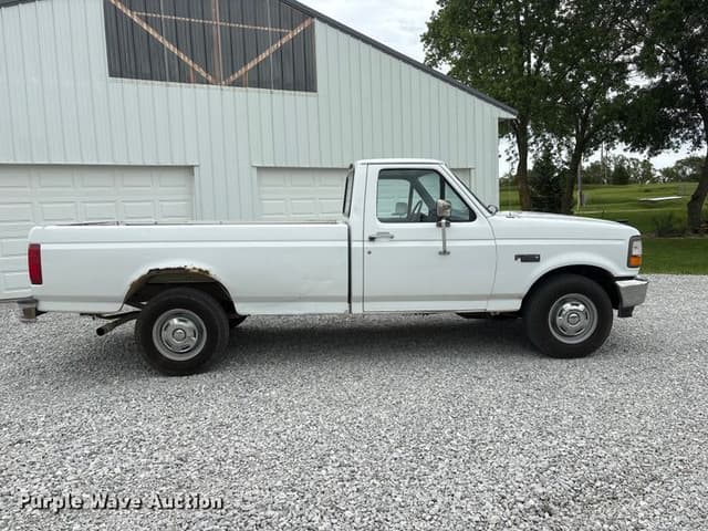 Image of Ford F-250 equipment image 3