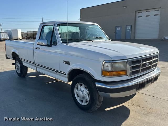 Image of Ford F-250 equipment image 2