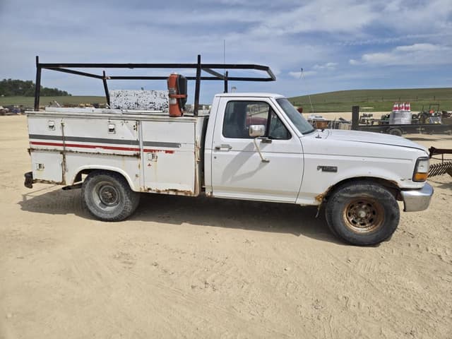 Image of Ford F-250 equipment image 3
