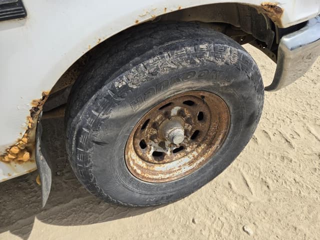 Image of Ford F-250 equipment image 4