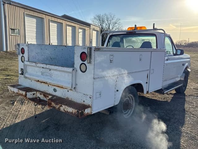 Image of Ford F-250 equipment image 4
