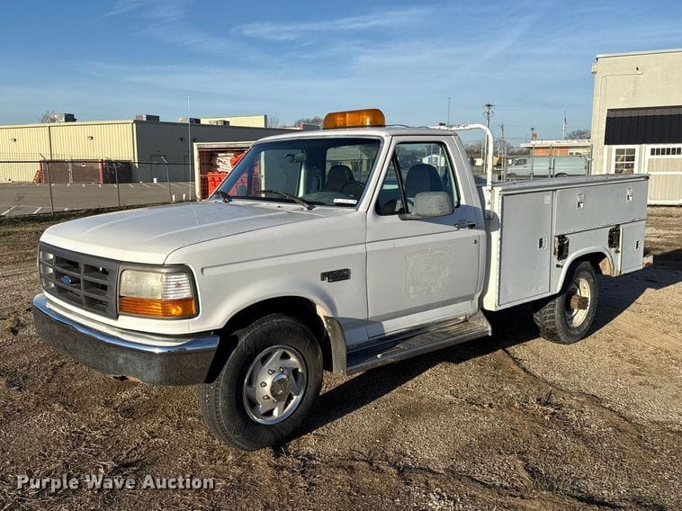 1996 Ford F-250 Equipment Image0