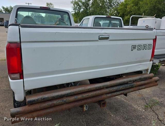 Image of Ford F-250 equipment image 4