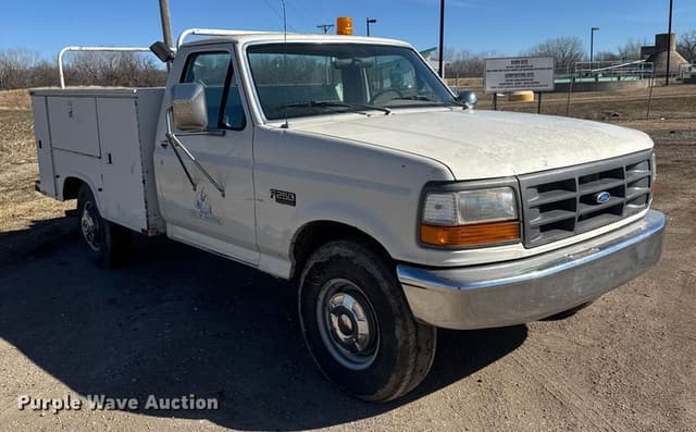 Image of Ford F-250 equipment image 2