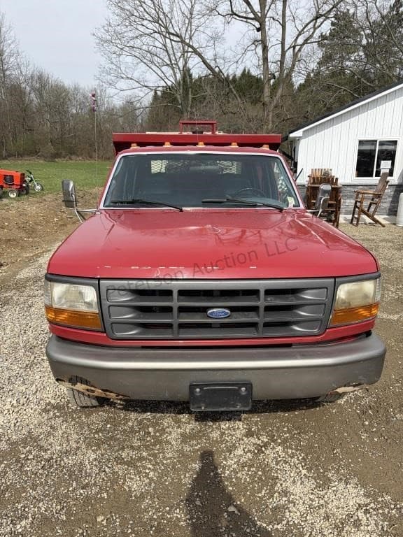 Image of Ford F-350 equipment image 2