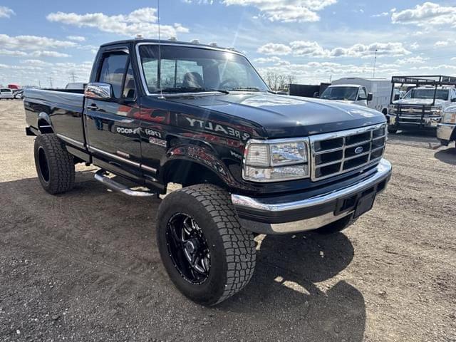 Image of Ford F-350 equipment image 3